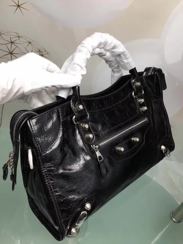 BALENCIAG巴黎世家 義大利進口 原版油蠟頭層牛皮 香皮小銀釘 時尚百搭 手提肩背斜挎包  BL1571